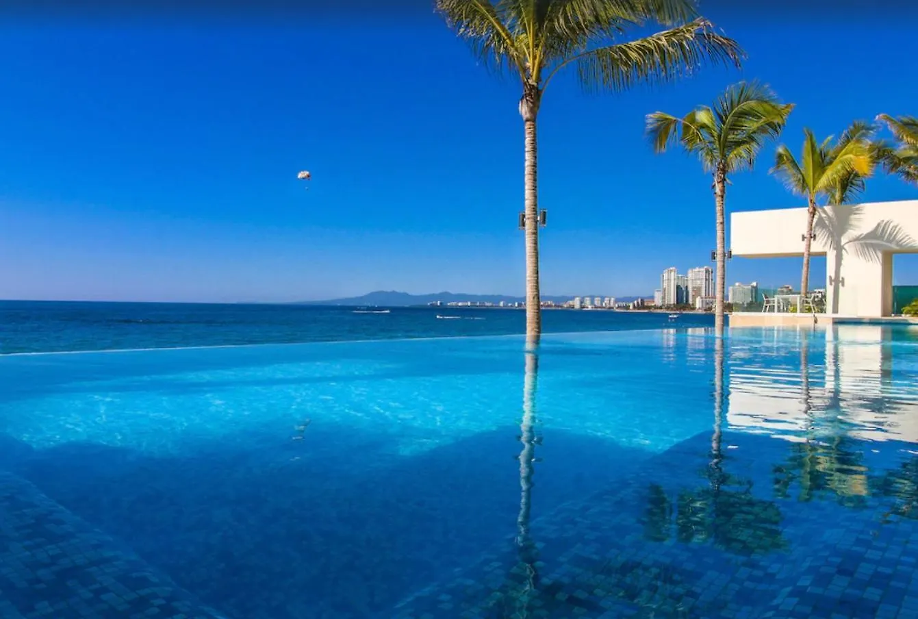 Harbor 171 - Loft- 10Th Floor- Beach Front Puerto Vallarta Appartement
