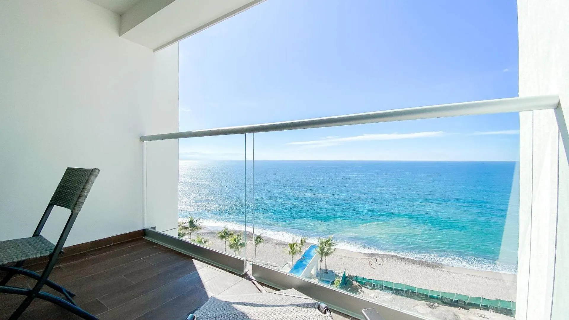 Harbor 171 - Loft- 10Th Floor- Beach Front بويرتو فالارتا شقة